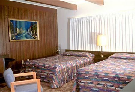 O'Haire Manor Motel And Apartments Shelby Eksteriør billede
